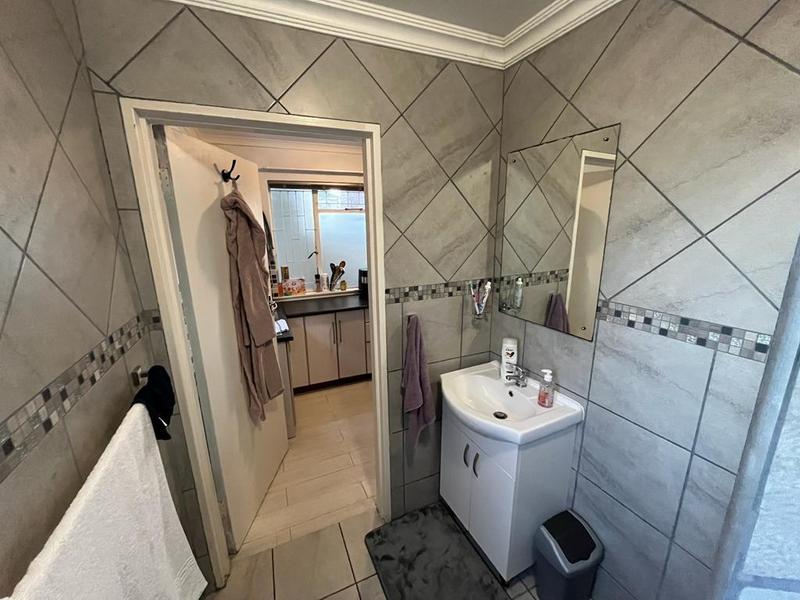 To Let 1 Bedroom Property for Rent in Strand North Western Cape